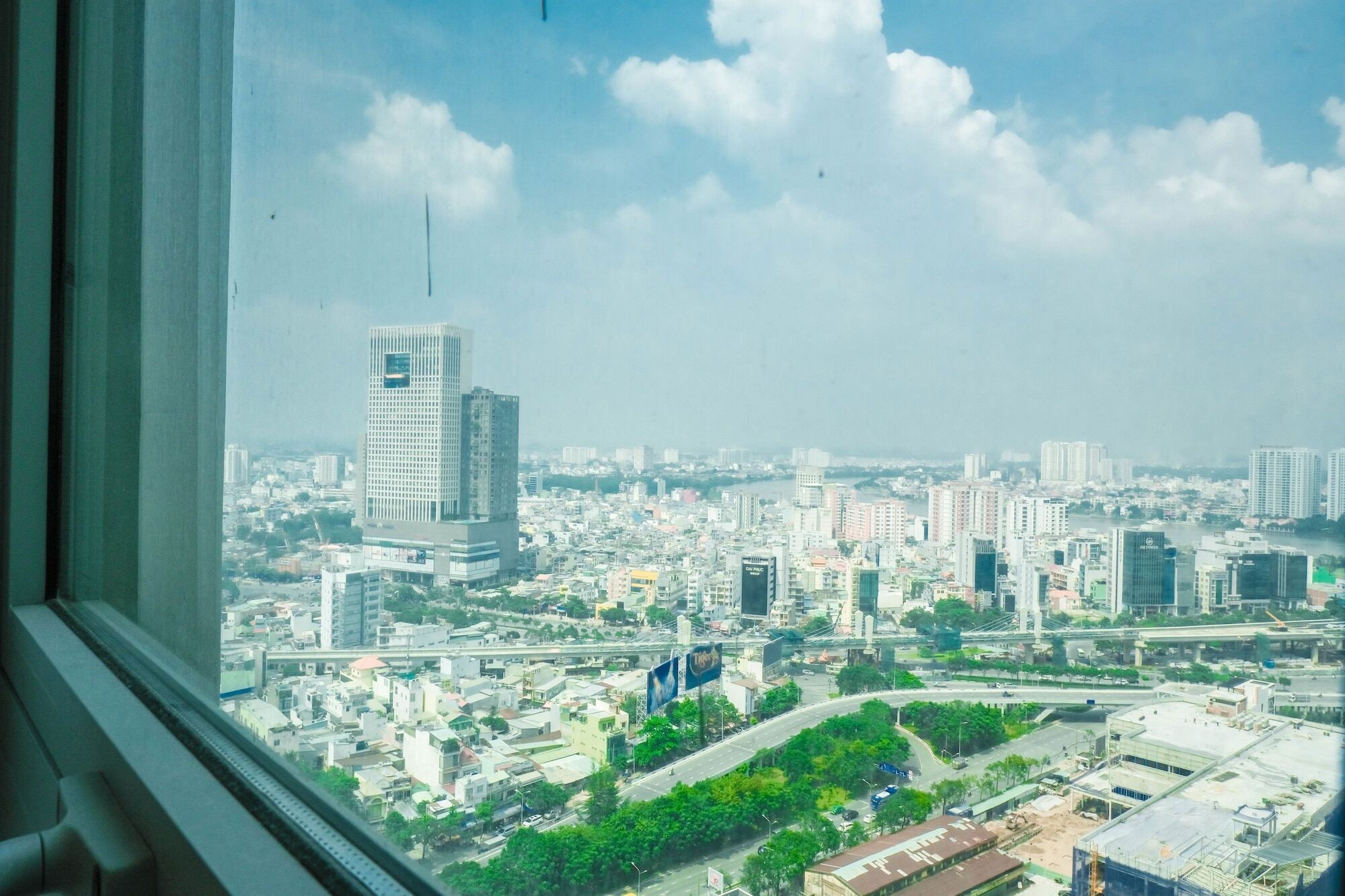 Vinhomes Park Jack Luxury Service Hotel 3*