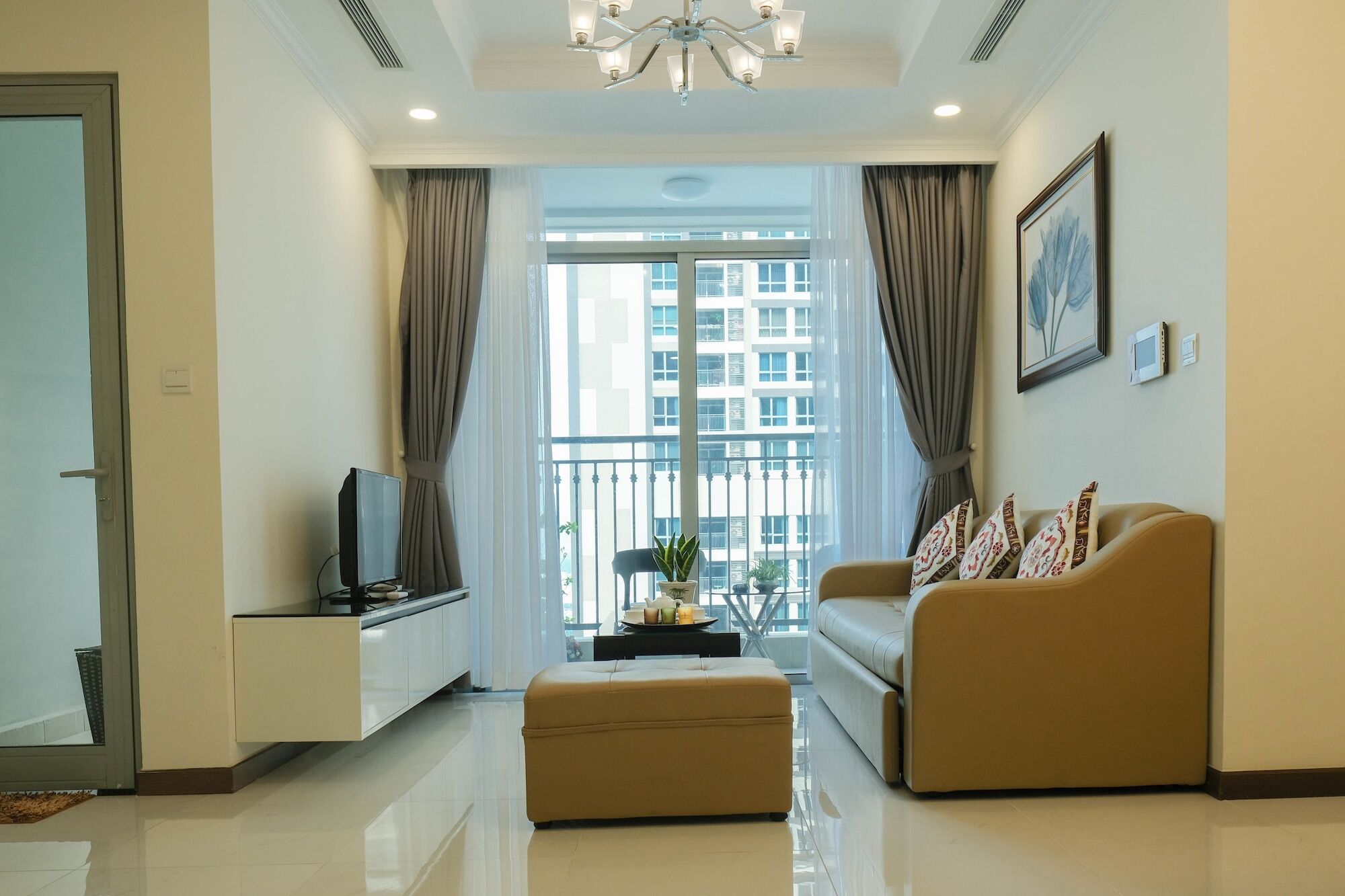 Khách sạn Vinhomes Park Jack Luxury Service